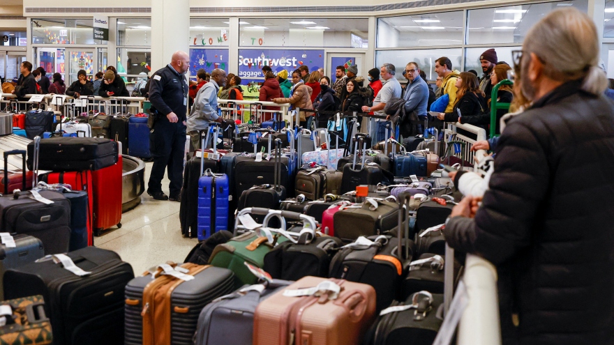 Hàng loạt chuyến bay bị hủy dịp Giáng sinh, nhà chức trách Mỹ vào cuộc